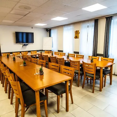 4 Evszak Hegyihotel מלון 3*