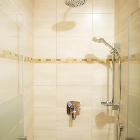 4 évszak Hegyihotel Hotel